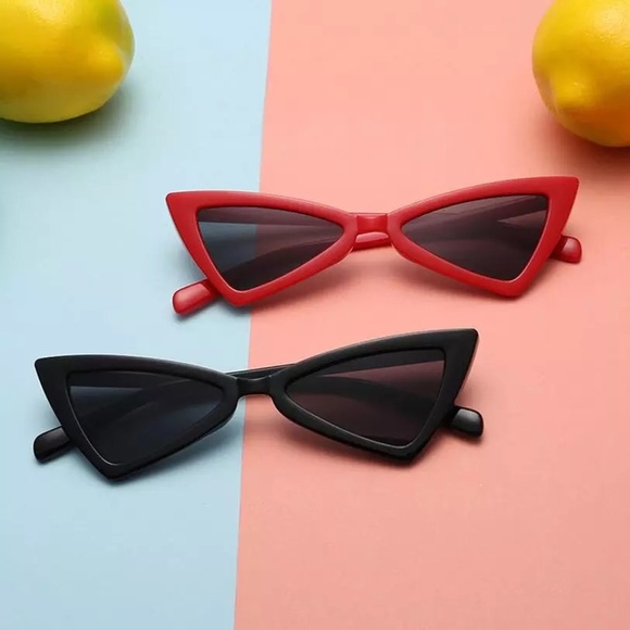 Geo Cat Eye Sunnies - Picture 1 of 4